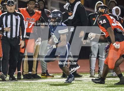 Thumbnail 1 in Lone Star vs. Lancaster (UIL 5A DI Regional Final) photogallery.