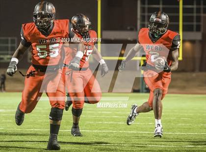 Thumbnail 2 in Lone Star vs. Lancaster (UIL 5A DI Regional Final) photogallery.