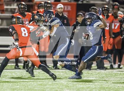 Thumbnail 3 in Lone Star vs. Lancaster (UIL 5A DI Regional Final) photogallery.