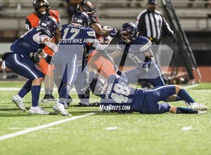 Thumbnail 1 in Lone Star vs. Lancaster (UIL 5A DI Regional Final) photogallery.
