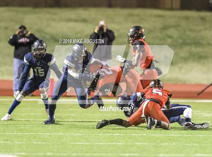 Thumbnail 1 in Lone Star vs. Lancaster (UIL 5A DI Regional Final) photogallery.