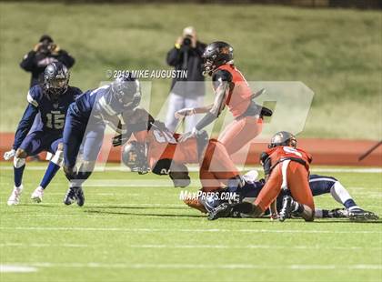 Thumbnail 2 in Lone Star vs. Lancaster (UIL 5A DI Regional Final) photogallery.