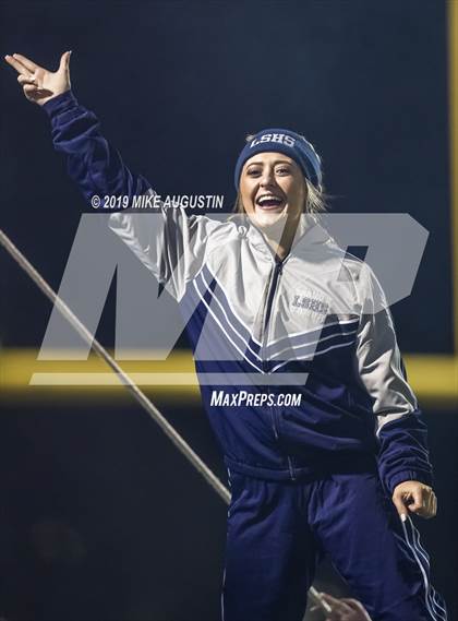 Thumbnail 1 in Lone Star vs. Lancaster (UIL 5A DI Regional Final) photogallery.