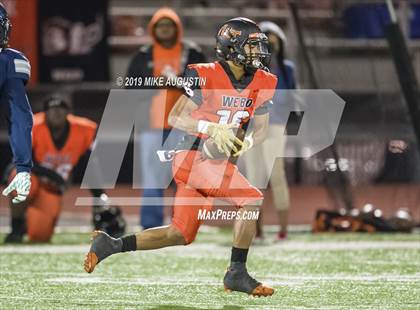 Thumbnail 3 in Lone Star vs. Lancaster (UIL 5A DI Regional Final) photogallery.