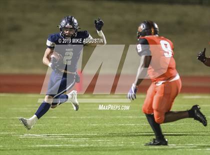 Thumbnail 3 in Lone Star vs. Lancaster (UIL 5A DI Regional Final) photogallery.