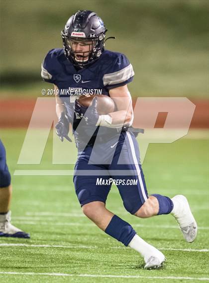 Thumbnail 1 in Lone Star vs. Lancaster (UIL 5A DI Regional Final) photogallery.