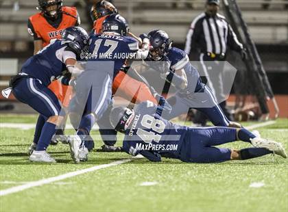 Thumbnail 2 in Lone Star vs. Lancaster (UIL 5A DI Regional Final) photogallery.