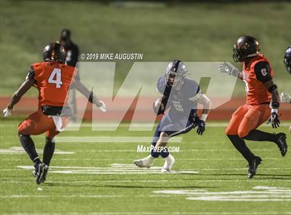 Thumbnail 2 in Lone Star vs. Lancaster (UIL 5A DI Regional Final) photogallery.