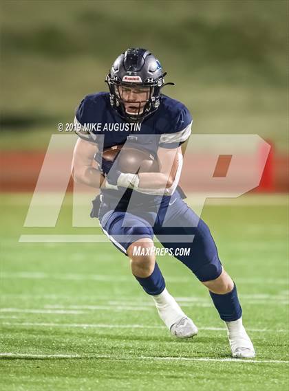 Thumbnail 3 in Lone Star vs. Lancaster (UIL 5A DI Regional Final) photogallery.