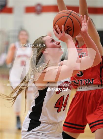 Thumbnail 1 in Fairfield Union @ Circleville photogallery.