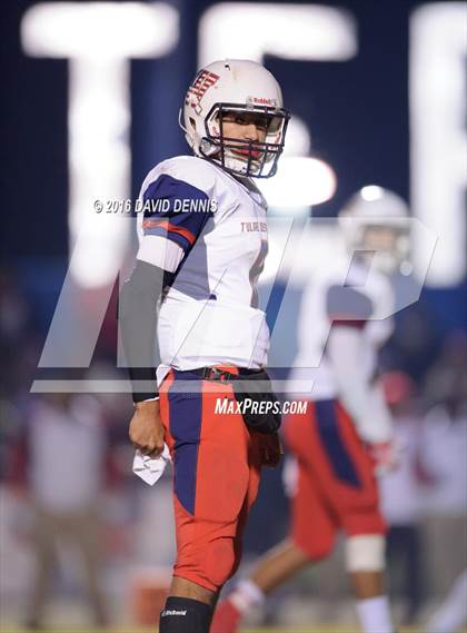Thumbnail 1 in Bakersfield Christian vs. Tulare Western (CIF CS D3 Final) photogallery.