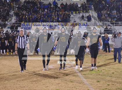 Thumbnail 1 in Bakersfield Christian vs. Tulare Western (CIF CS D3 Final) photogallery.