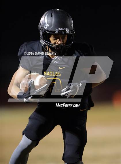 Thumbnail 3 in Bakersfield Christian vs. Tulare Western (CIF CS D3 Final) photogallery.