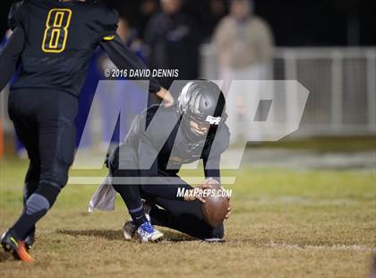 Thumbnail 3 in Bakersfield Christian vs. Tulare Western (CIF CS D3 Final) photogallery.