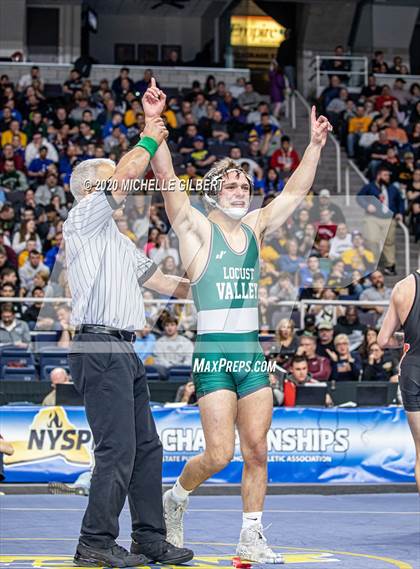 Thumbnail 1 in NYSPHSAA  D2 Wrestling Finals (99lbs to 138lbs) photogallery.