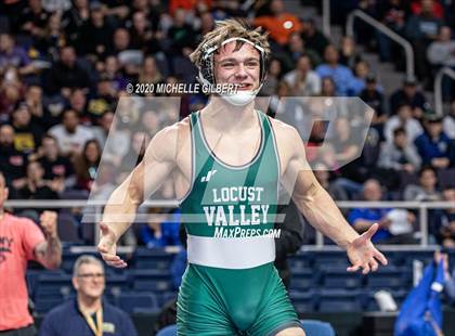 Thumbnail 3 in NYSPHSAA  D2 Wrestling Finals (99lbs to 138lbs) photogallery.
