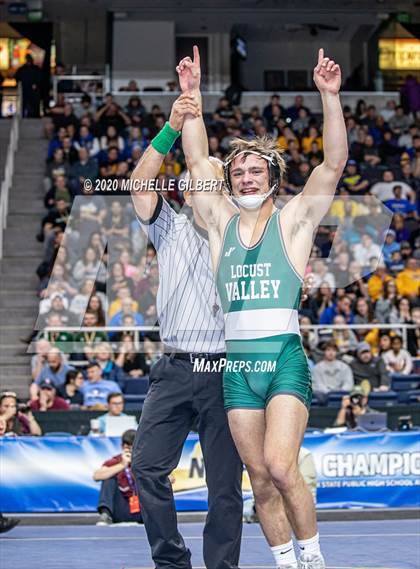 Thumbnail 3 in NYSPHSAA  D2 Wrestling Finals (99lbs to 138lbs) photogallery.