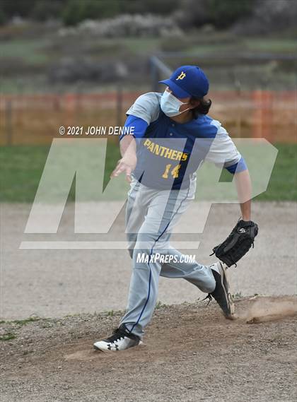 Thumbnail 2 in Cimarron @ Penasco photogallery.
