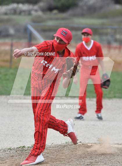 Thumbnail 3 in Cimarron @ Penasco photogallery.
