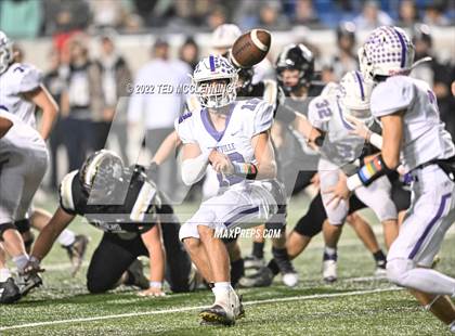 Thumbnail 2 in Booneville vs. Charleston (AAA 3A State Final) photogallery.