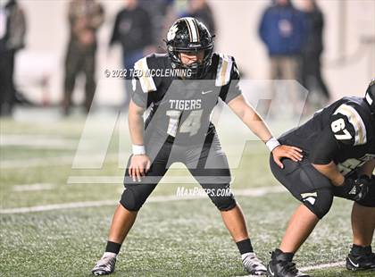 Thumbnail 2 in Booneville vs. Charleston (AAA 3A State Final) photogallery.
