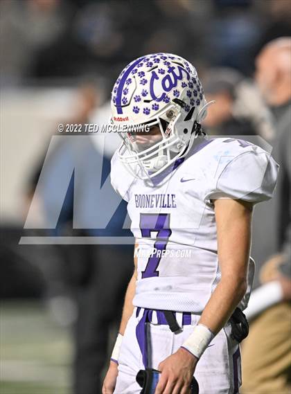 Thumbnail 3 in Booneville vs. Charleston (AAA 3A State Final) photogallery.