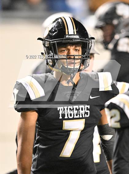 Thumbnail 1 in Booneville vs. Charleston (AAA 3A State Final) photogallery.
