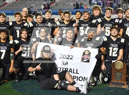 Thumbnail 2 in Booneville vs. Charleston (AAA 3A State Final) photogallery.