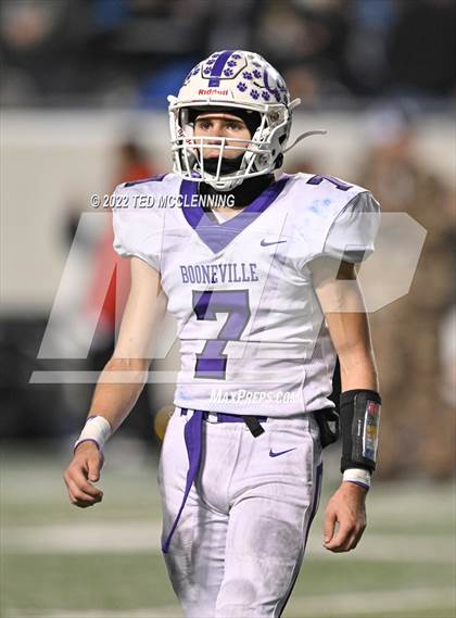 Thumbnail 2 in Booneville vs. Charleston (AAA 3A State Final) photogallery.