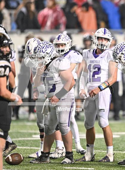 Thumbnail 1 in Booneville vs. Charleston (AAA 3A State Final) photogallery.