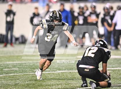 Thumbnail 1 in Booneville vs. Charleston (AAA 3A State Final) photogallery.