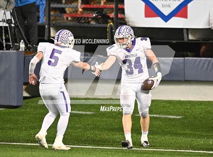 Thumbnail 2 in Booneville vs. Charleston (AAA 3A State Final) photogallery.