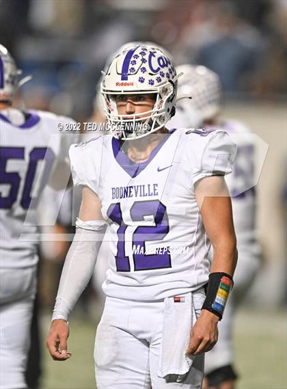 Thumbnail 3 in Booneville vs. Charleston (AAA 3A State Final) photogallery.