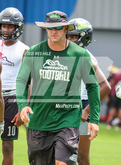 Thumbnail 3 in Lake Cormorant vs Tupelo (U of Memphis 7v7) photogallery.