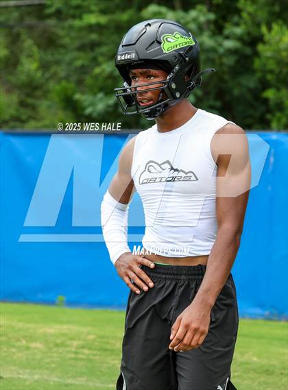 Thumbnail 2 in Lake Cormorant vs Tupelo (U of Memphis 7v7) photogallery.