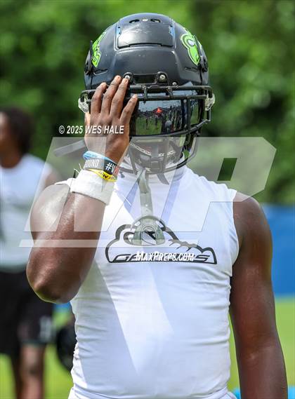 Thumbnail 1 in Lake Cormorant vs Tupelo (U of Memphis 7v7) photogallery.