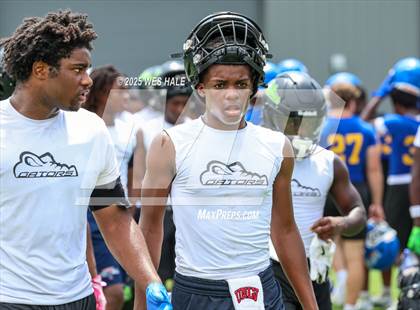 Thumbnail 1 in Lake Cormorant vs Tupelo (U of Memphis 7v7) photogallery.