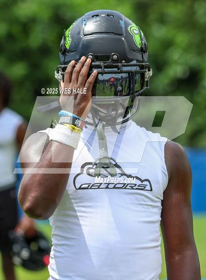 Thumbnail 2 in Lake Cormorant vs Tupelo (U of Memphis 7v7) photogallery.