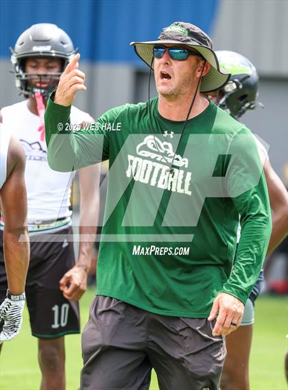 Thumbnail 2 in Lake Cormorant vs Tupelo (U of Memphis 7v7) photogallery.