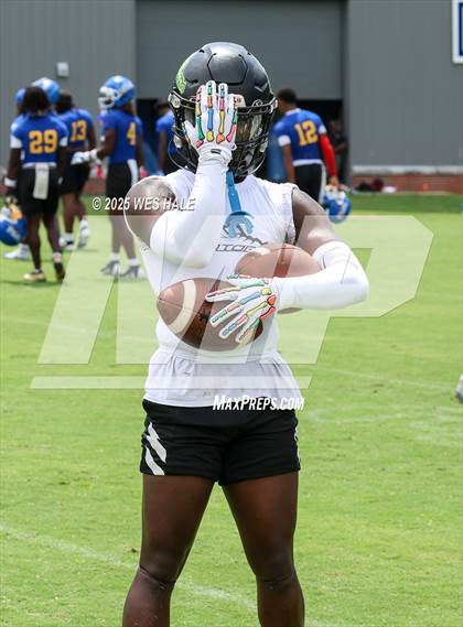 Thumbnail 3 in Lake Cormorant vs Tupelo (U of Memphis 7v7) photogallery.