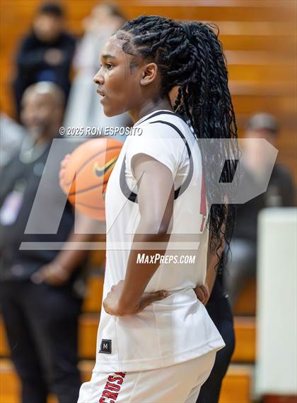 Thumbnail 3 in Long Island Lutheran vs Paul VI (Bob McKillop Invitational ) photogallery.