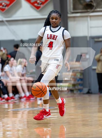 Thumbnail 3 in Long Island Lutheran vs Paul VI (Bob McKillop Invitational ) photogallery.