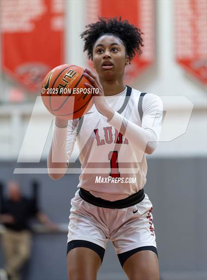 Thumbnail 2 in Long Island Lutheran vs Paul VI (Bob McKillop Invitational ) photogallery.