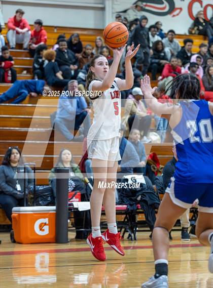 Thumbnail 2 in Long Island Lutheran vs Paul VI (Bob McKillop Invitational ) photogallery.