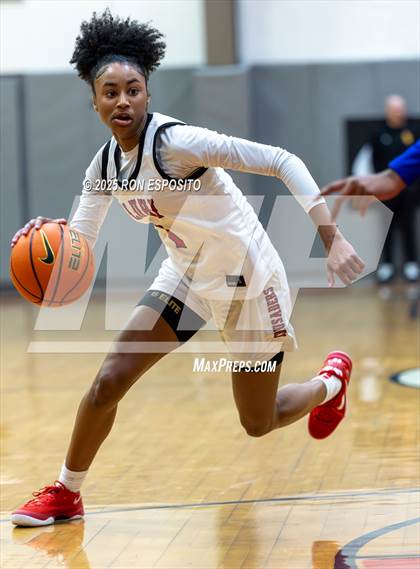 Thumbnail 3 in Long Island Lutheran vs Paul VI (Bob McKillop Invitational ) photogallery.