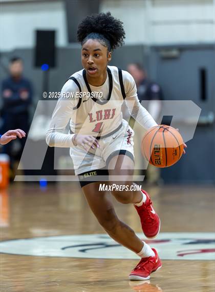 Thumbnail 2 in Long Island Lutheran vs Paul VI (Bob McKillop Invitational ) photogallery.