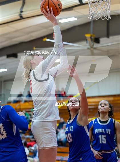 Thumbnail 1 in Long Island Lutheran vs Paul VI (Bob McKillop Invitational ) photogallery.