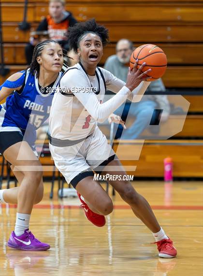 Thumbnail 2 in Long Island Lutheran vs Paul VI (Bob McKillop Invitational ) photogallery.