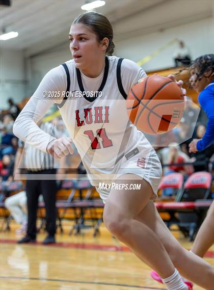 Thumbnail 1 in Long Island Lutheran vs Paul VI (Bob McKillop Invitational ) photogallery.