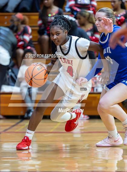 Thumbnail 3 in Long Island Lutheran vs Paul VI (Bob McKillop Invitational ) photogallery.